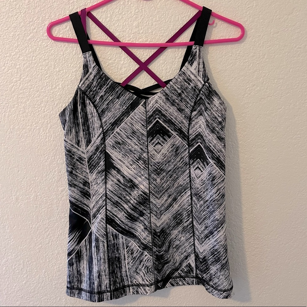 Lululemon Black White Purple Fitted Criss Cross Straps Activewear Top